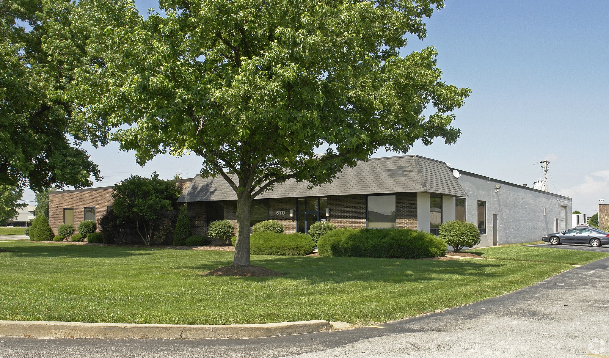 670-672 Goddard Ave, Chesterfield, MO for sale Primary Photo- Image 1 of 1