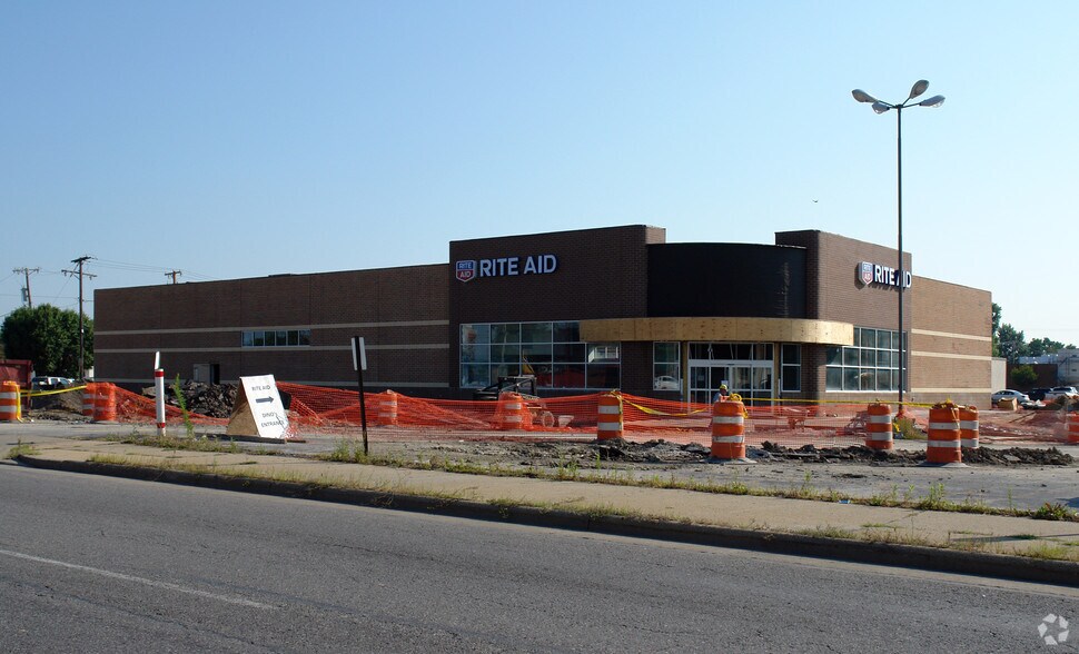 105 Golden Gate Plz, Maumee, OH 43537 Retail for Lease