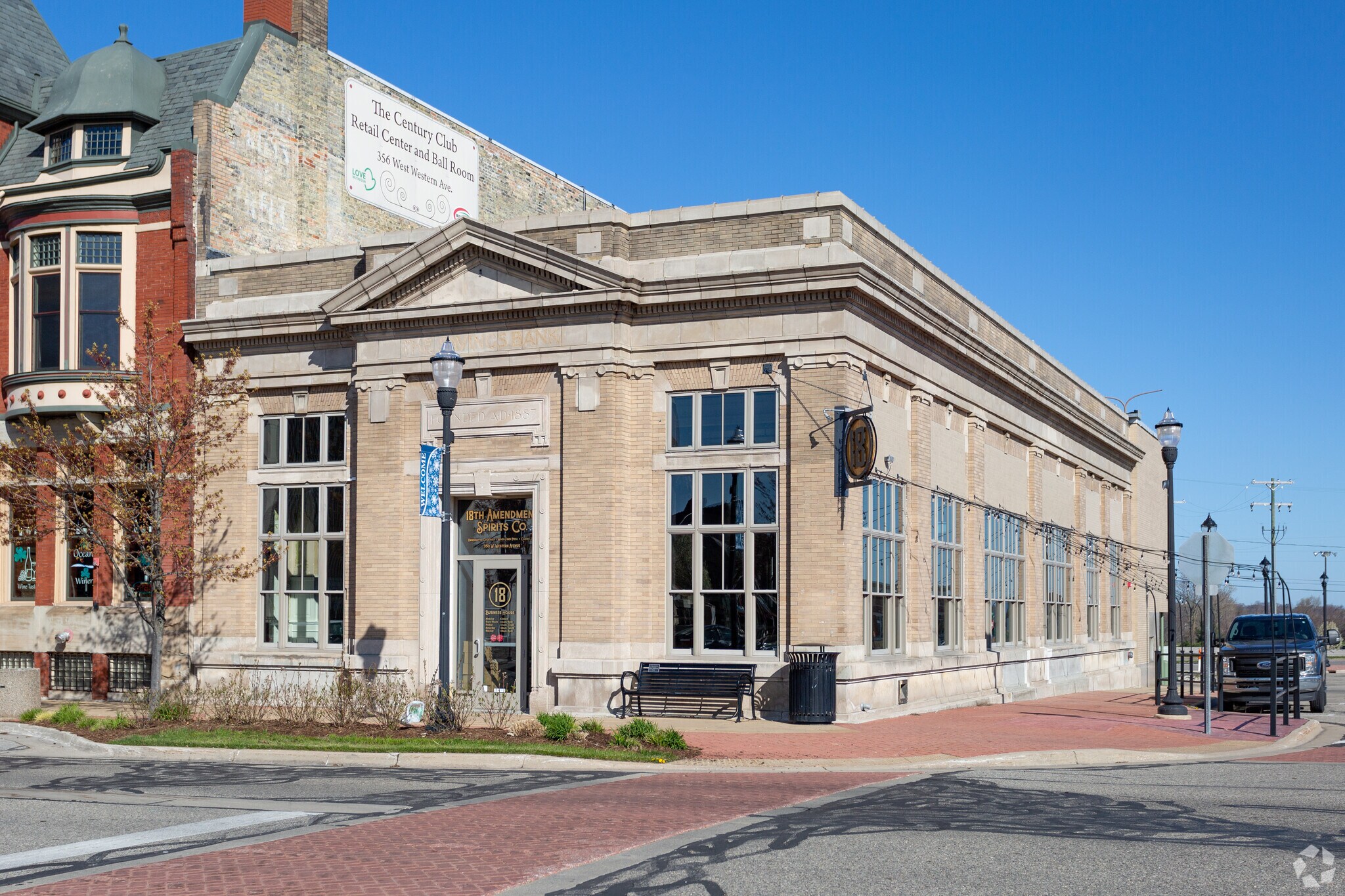 350 W Western Ave, Muskegon, MI for lease Primary Photo- Image 1 of 3