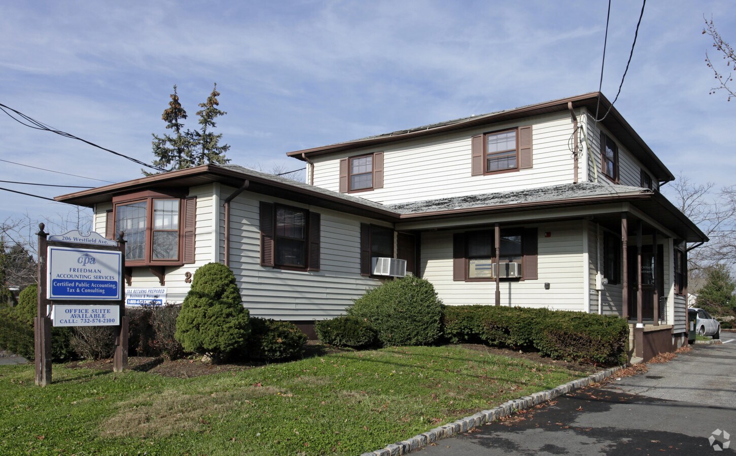 206 Westfield Ave, Clark, NJ 07066