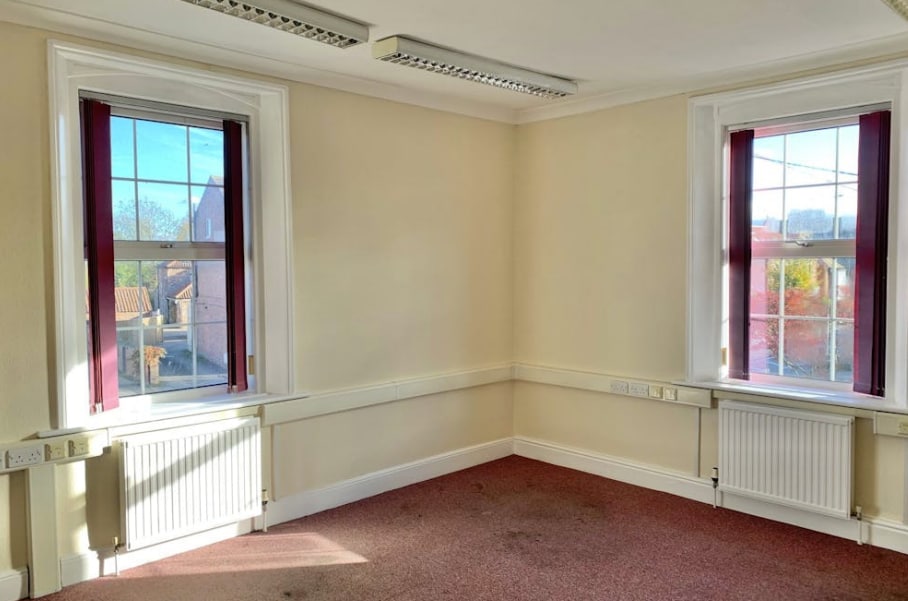 Main Street r, York for lease Interior Photo- Image 1 of 2