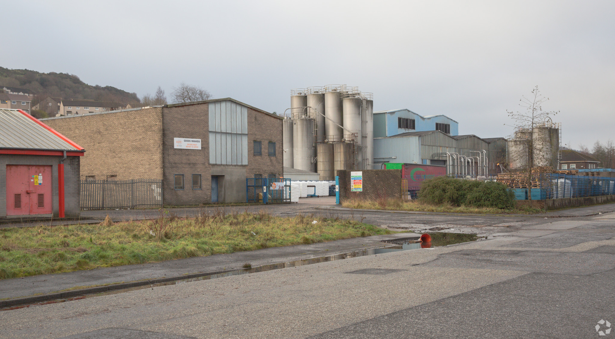 96 Port Glasgow Rd, Greenock for lease Primary Photo- Image 1 of 3