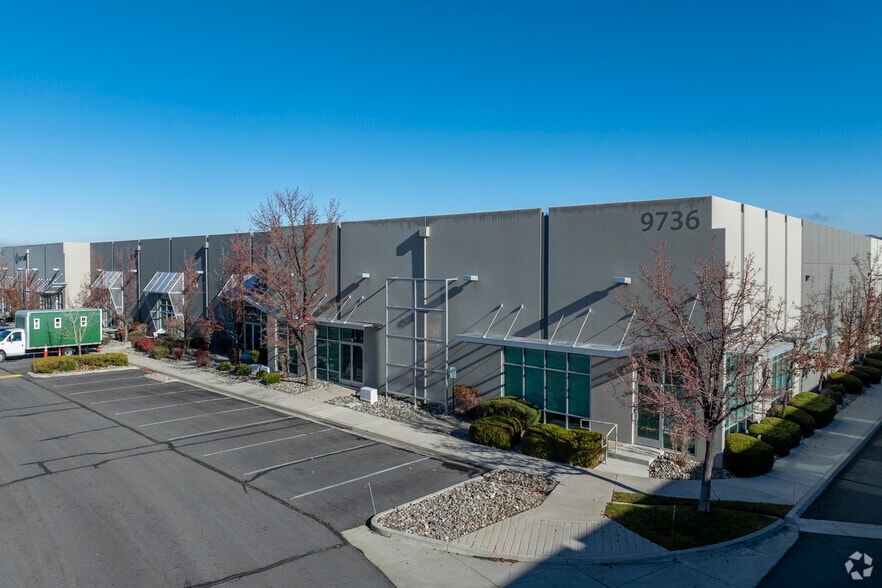9736 S Virginia St, Reno, NV for lease - Primary Photo - Image 1 of 5
