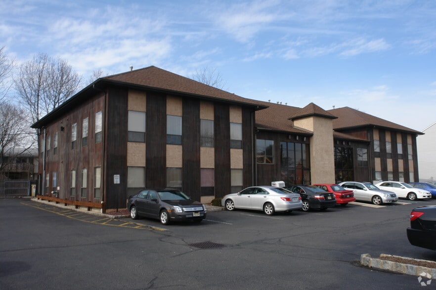 495 Union Ave, Middlesex, NJ 08846