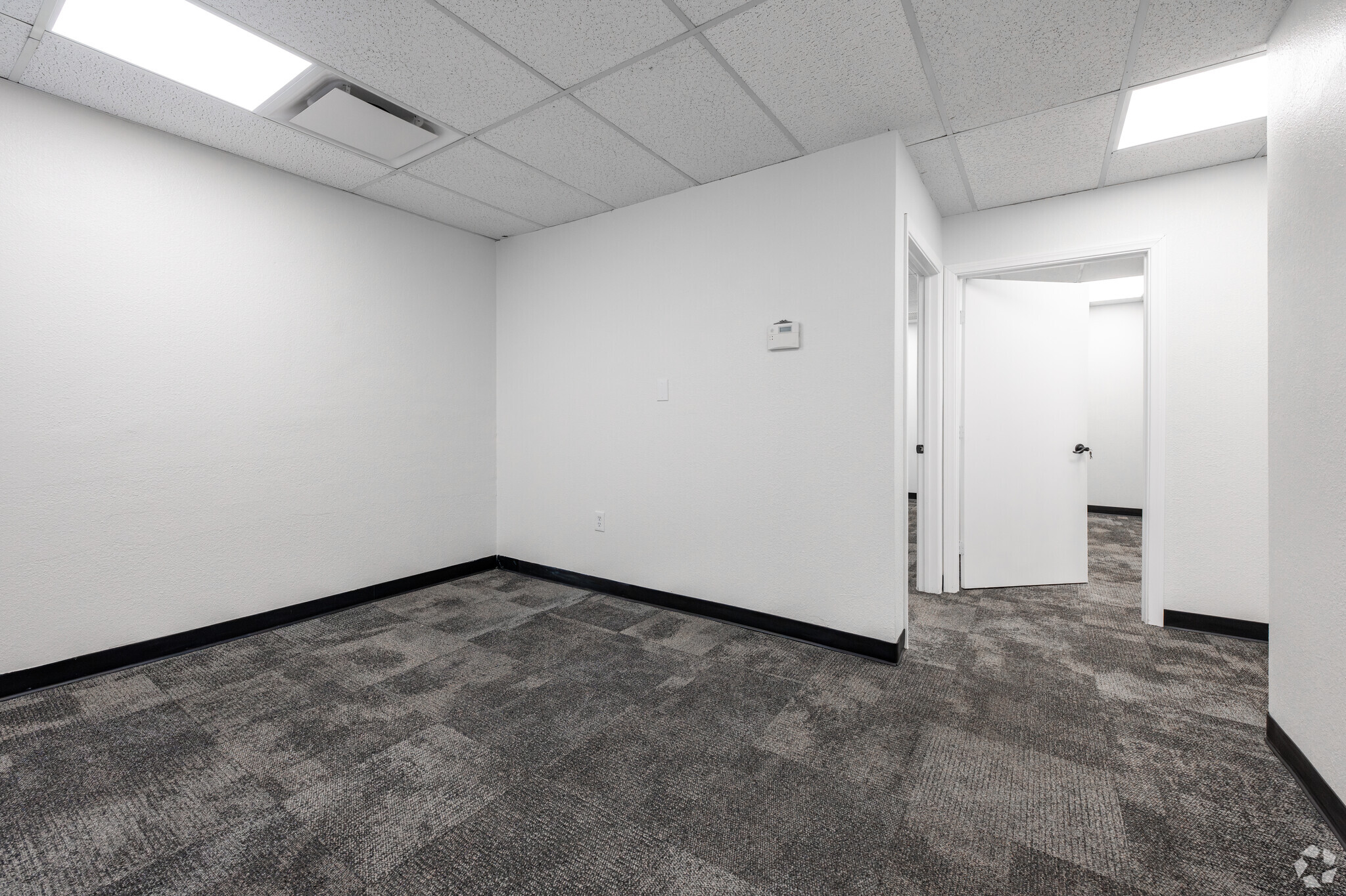 222 N Mountain Ave, Upland, CA for lease Interior Photo- Image 1 of 5