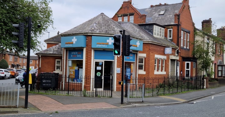 65 Market St, Newton Le Willows for sale - Primary Photo - Image 1 of 1