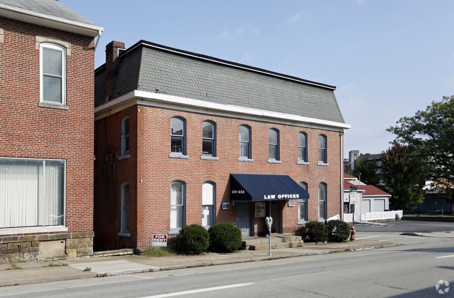 231 W Pittsburgh St, Greensburg, PA for lease - Building Photo - Image 1 of 14