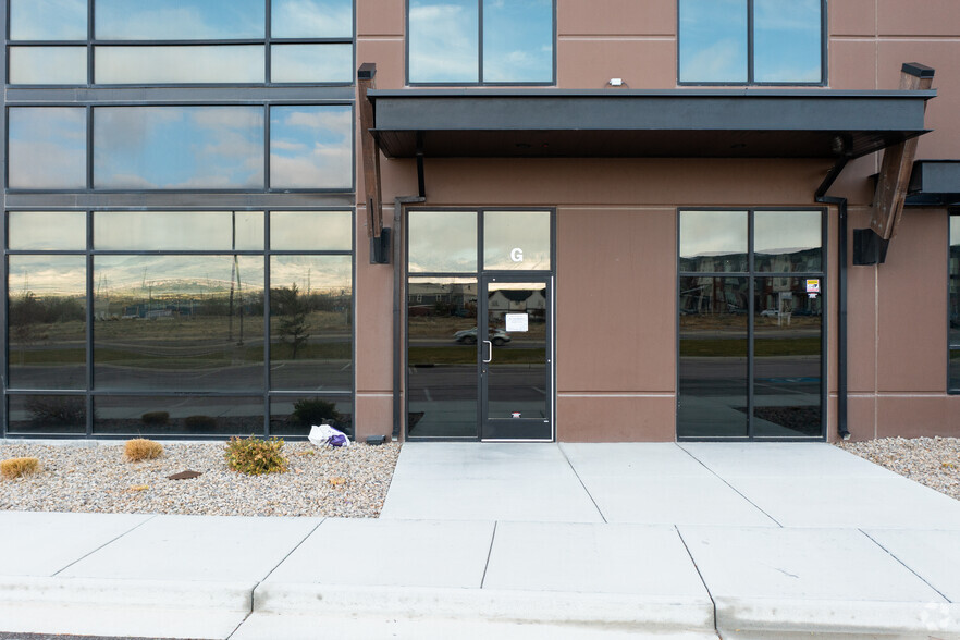 14725 S Porter Rockwell Blvd, Bluffdale, UT for lease - Building Photo - Image 3 of 5