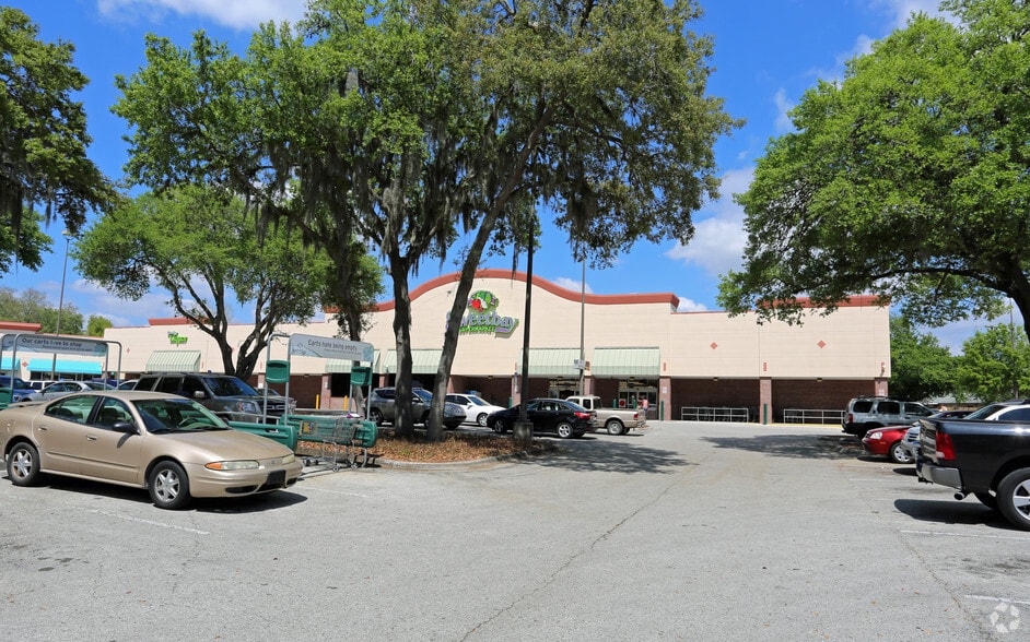 11230 Martin Luther King Blvd, Seffner, FL for lease - Primary Photo - Image 1 of 9