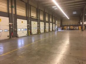 Industrial in Mitry-Mory for lease Building Photo- Image 2 of 15