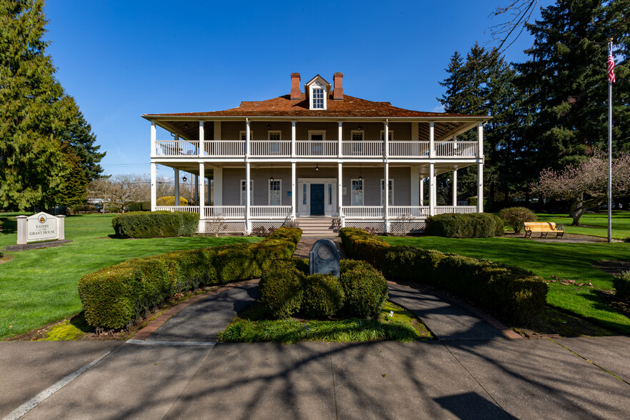 1101 Officers Row, Vancouver, WA for sale - Building Photo - Image 1 of 1