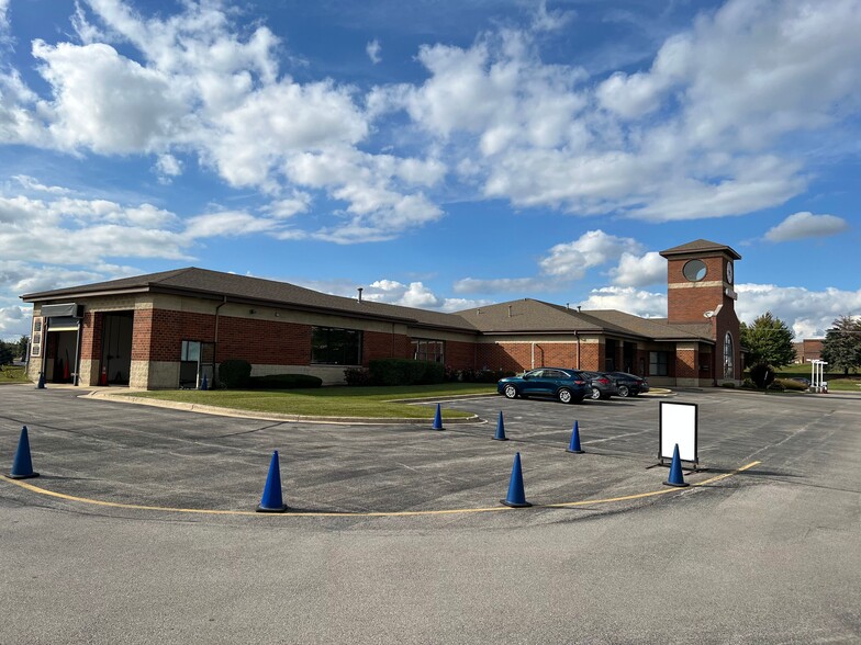 2120 Main St, Batavia, IL for sale - Building Photo - Image 1 of 7