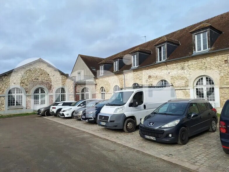 Office in Compiègne for sale - Building Photo - Image 2 of 4