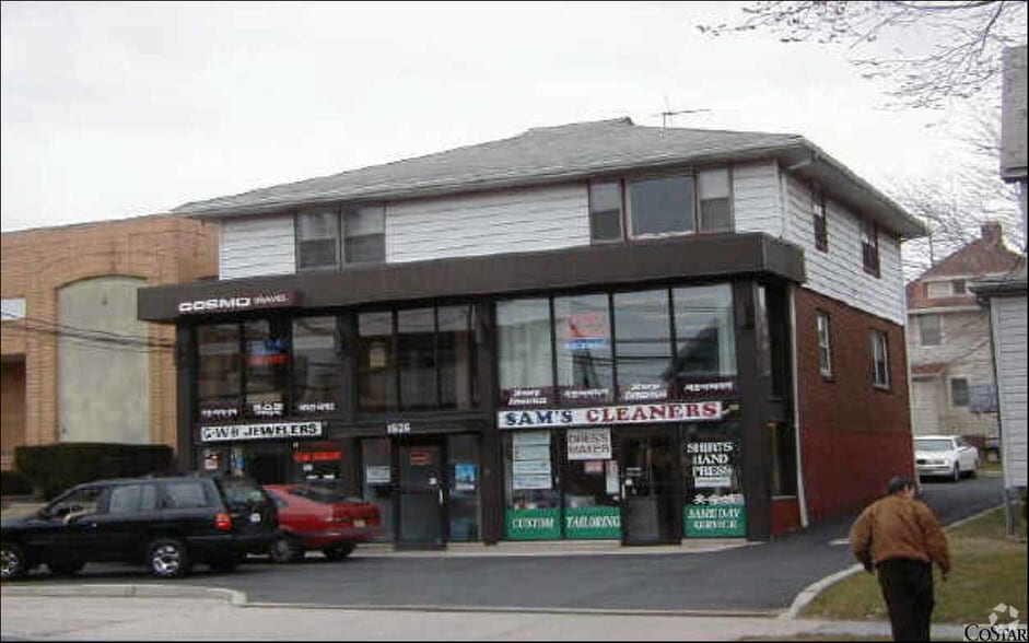 Portfolio Sale portfolio of 2 properties for sale on LoopNet.com - Primary Photo - Image 2 of 2