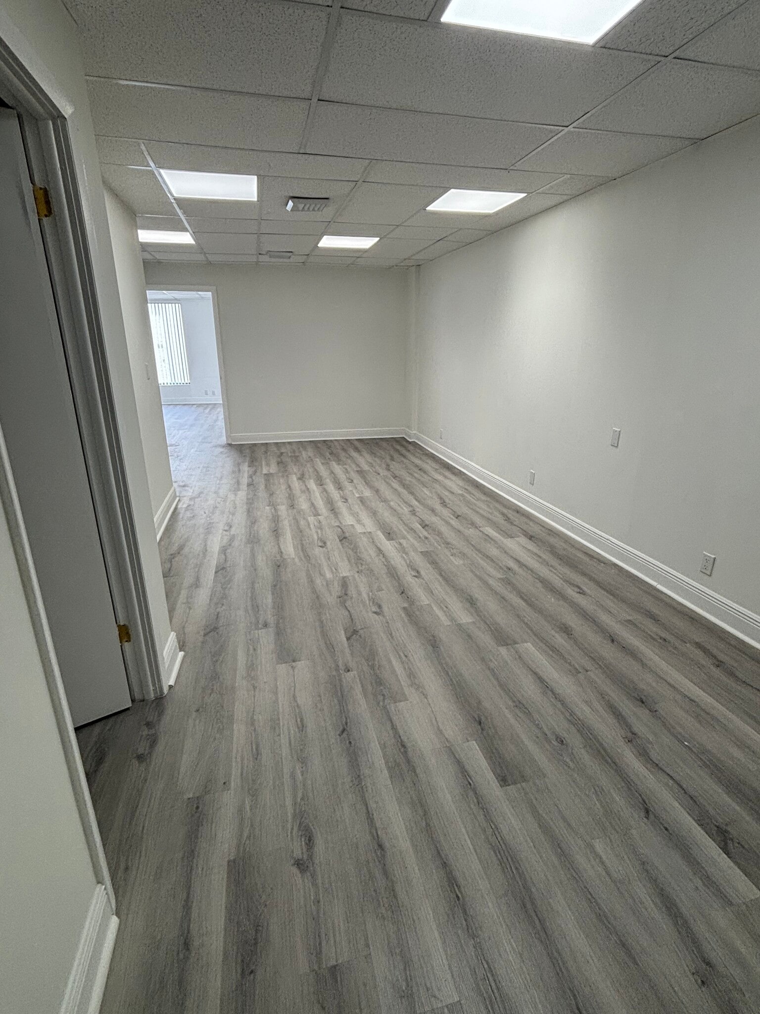1920 E Hallandale Beach Blvd, Hallandale Beach, FL for lease Interior Photo- Image 1 of 6