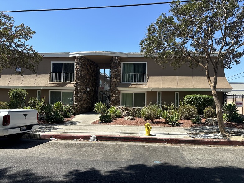 7503 Hazeltine Ave, Van Nuys, CA for sale - Building Photo - Image 1 of 7