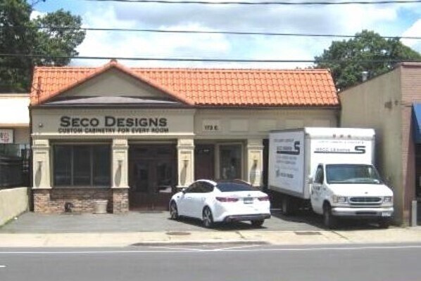 173 E Merrick Rd, Valley Stream, NY for sale Primary Photo- Image 1 of 1