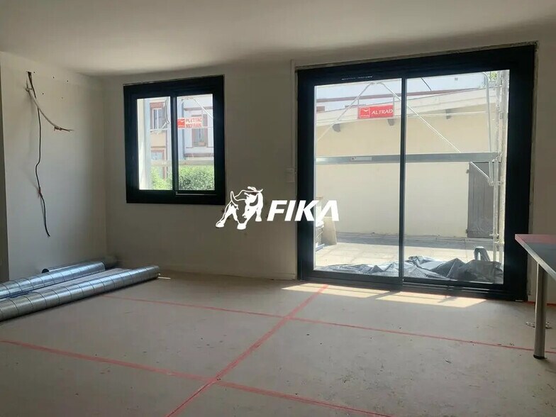 Office in Toulouse for lease - Building Photo - Image 3 of 8