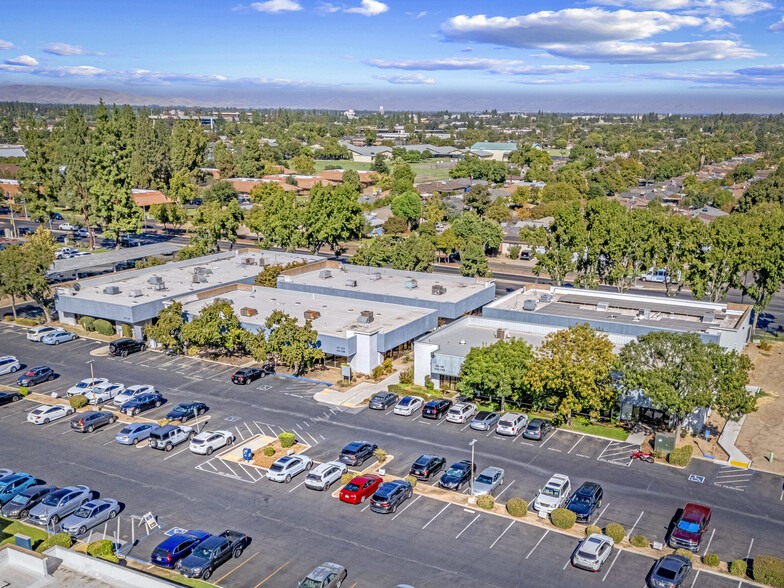 4747 N 1st St, Fresno, CA for lease - Aerial - Image 3 of 11