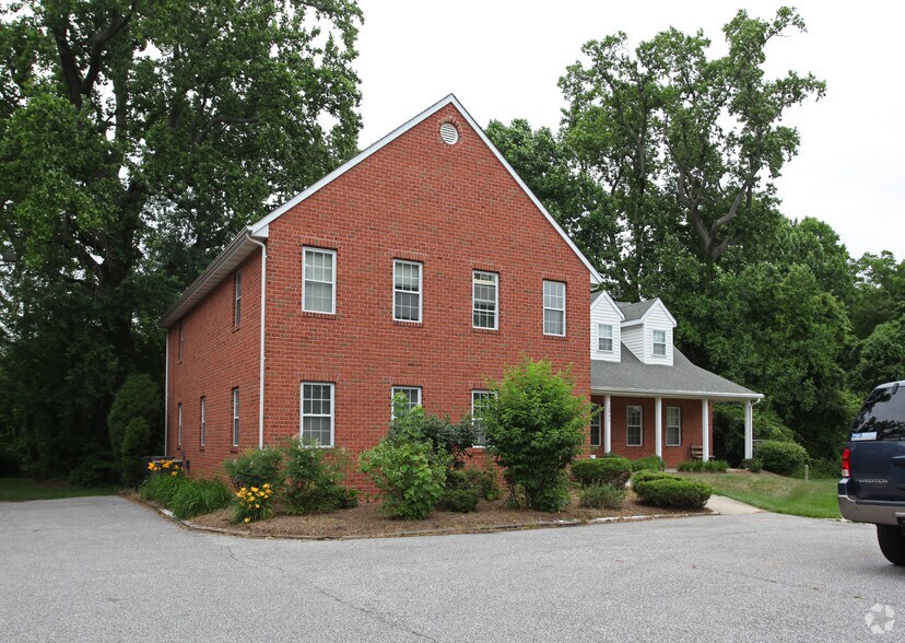 2007 Tidewater Colony Dr, Annapolis, MD 21401