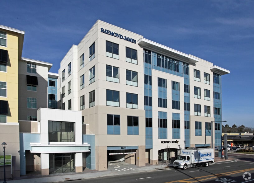 332 Laskin Rd, Virginia Beach, VA for lease - Building Photo - Image 2 of 120