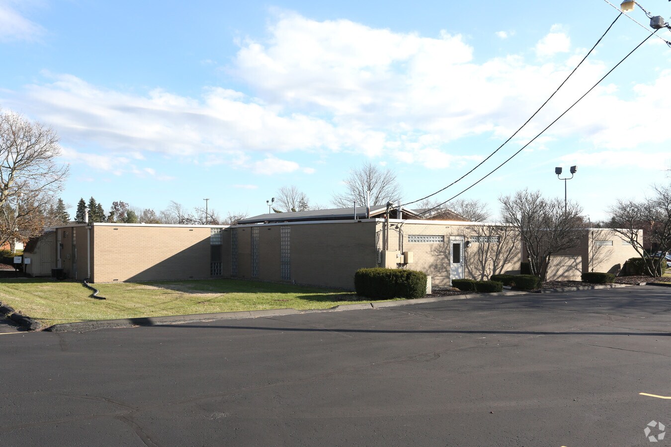 1200 Byron Rd, Howell, MI 48843