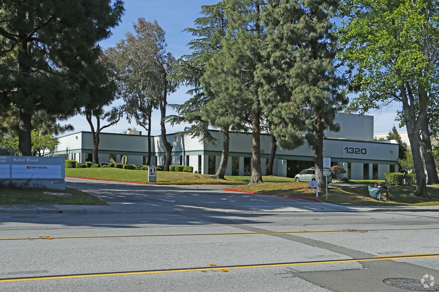 1320 Kifer Rd, Sunnyvale, CA for lease - Building Photo - Image 1 of 7