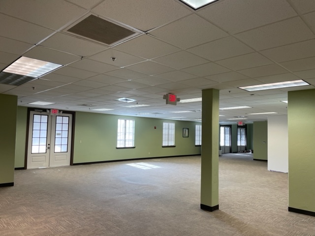 2937 S Claremont Ave, Springfield, MO for lease - Interior Photo - Image 2 of 6