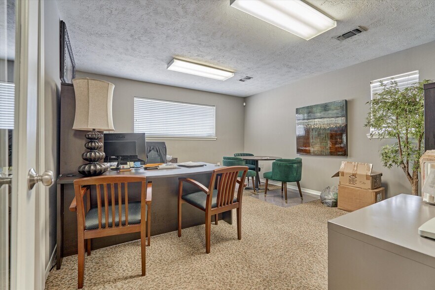 26411 I45 Hwy, Spring, TX 77380 Office for Lease