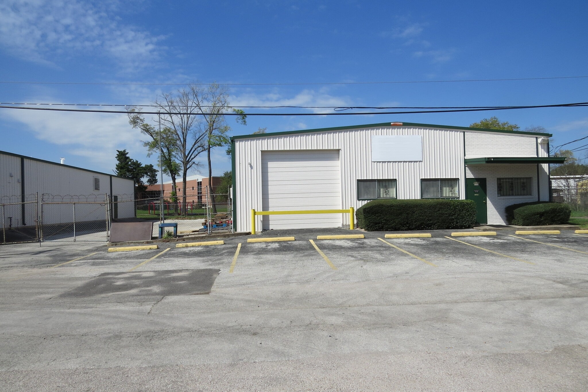 9046 Long Point Rd, Houston, TX for lease Primary Photo- Image 1 of 2