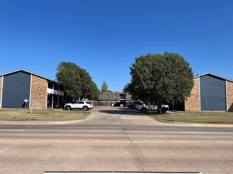 2525 NW 38th St, Lawton, OK for sale - Building Photo - Image 1 of 1