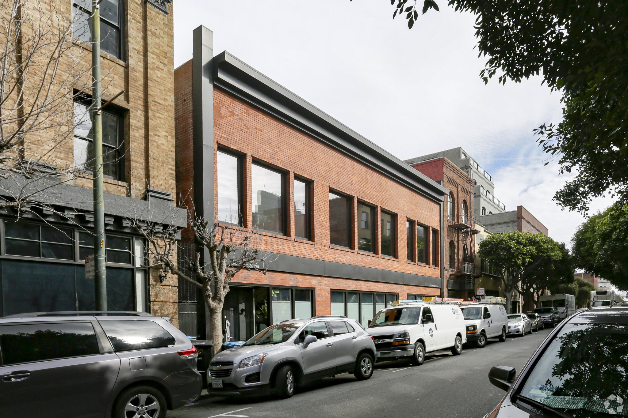 560-564 Pacific Ave, San Francisco, CA for lease Building Photo- Image 1 of 3