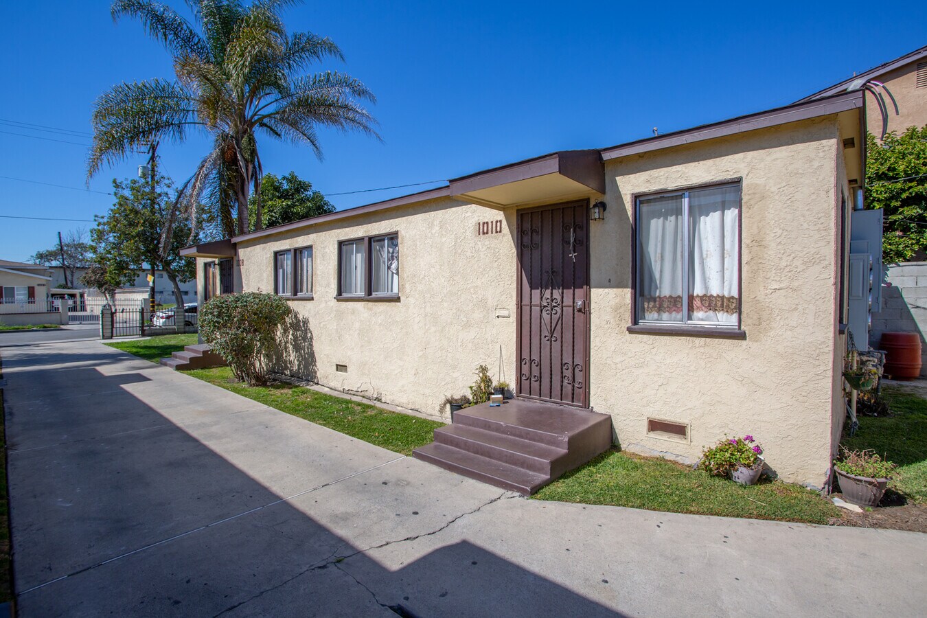 1008 N Burris Ave, Compton, CA 90221