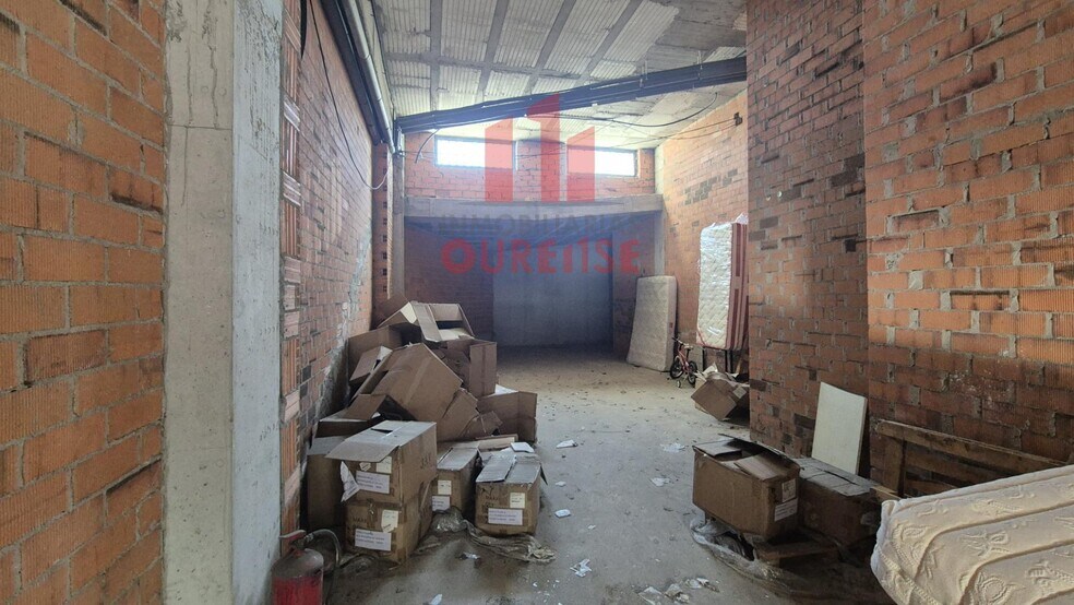 Retail in Ourense, Orense for lease - Building Photo - Image 2 of 5