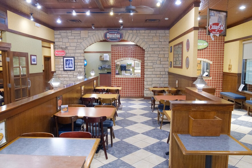 3890 Medina Rd, Akron, OH for lease - Interior Photo - Image 3 of 4