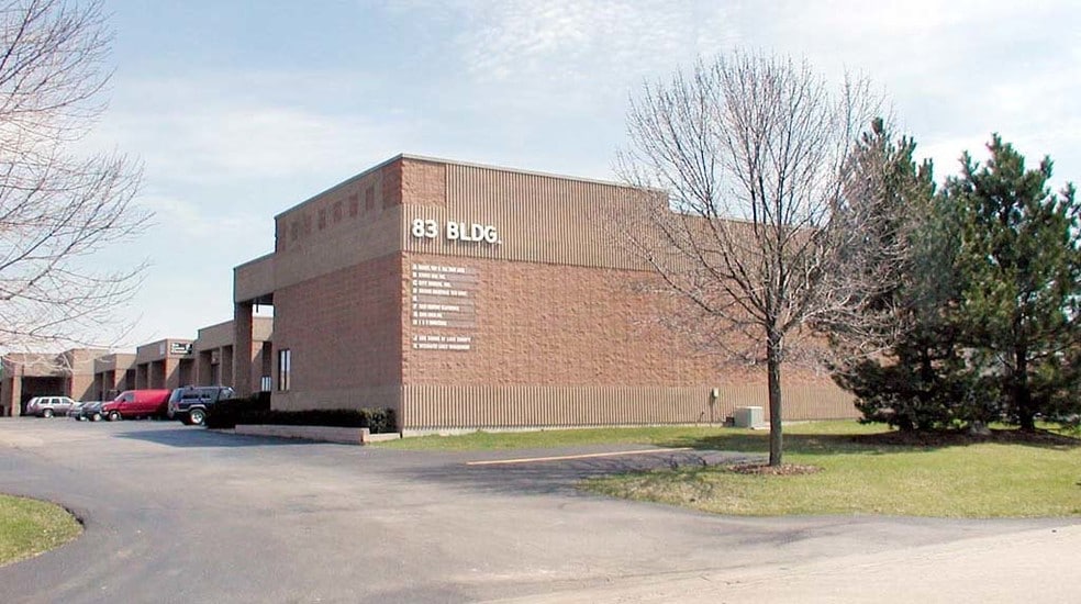 83 Ambrogio Dr, Gurnee, IL for lease - Primary Photo - Image 2 of 2