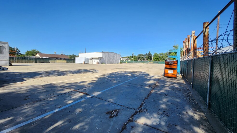 4835 Rio Linda Blvd, Sacramento, CA for lease - Building Photo - Image 2 of 25