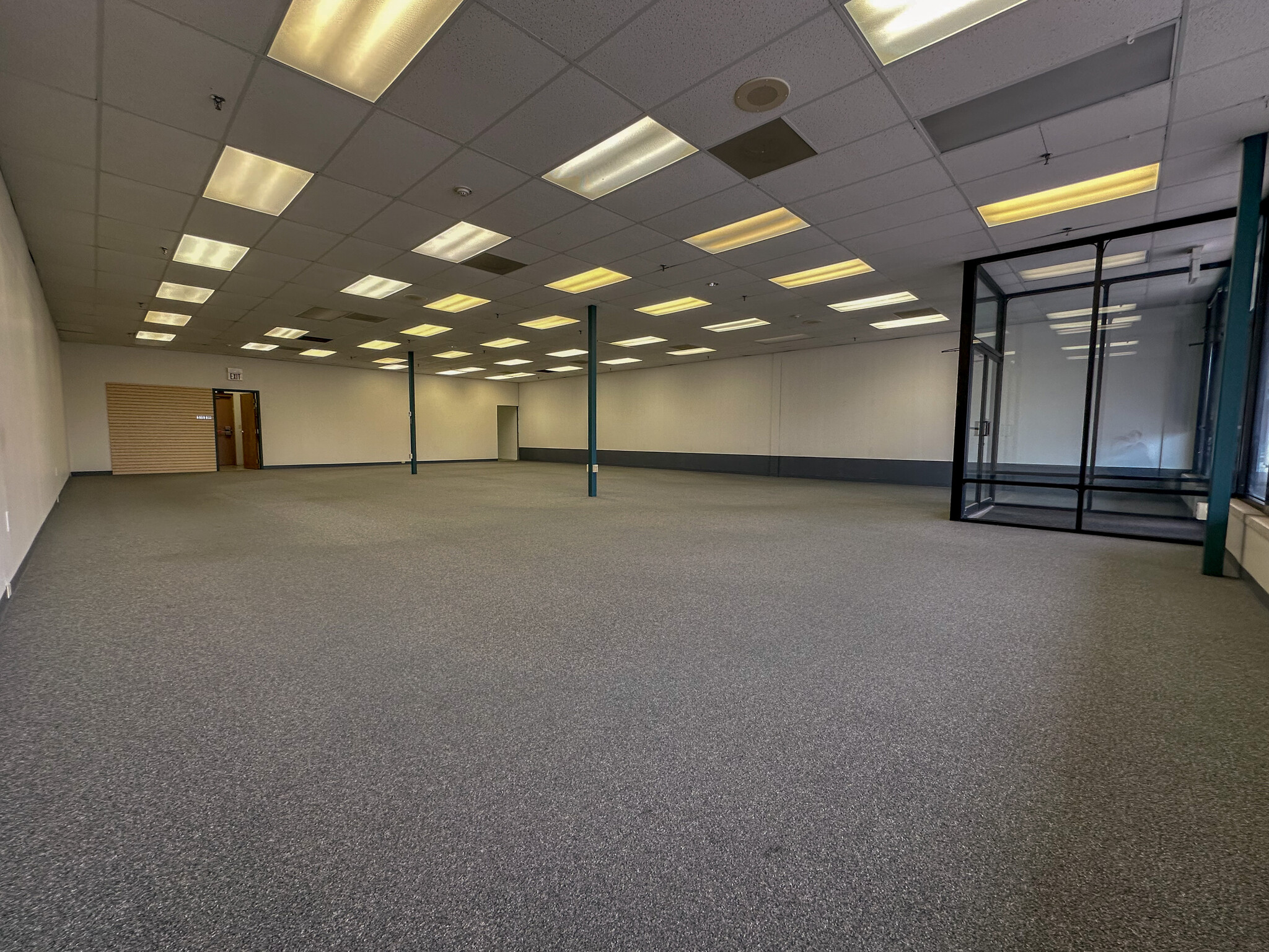 1895 E Sangamon Ave, Springfield, IL for lease Interior Photo- Image 1 of 9