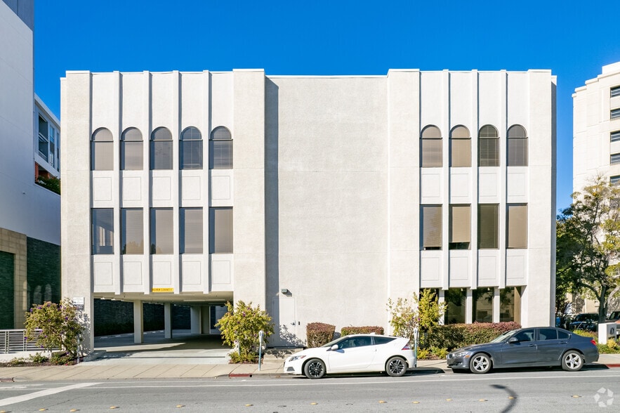 401 Warren St, Redwood City, CA for lease - Building Photo - Image 3 of 12