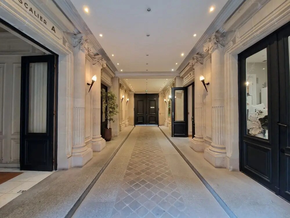 32 Avenue De L'Opera, Paris for lease Lobby- Image 1 of 9