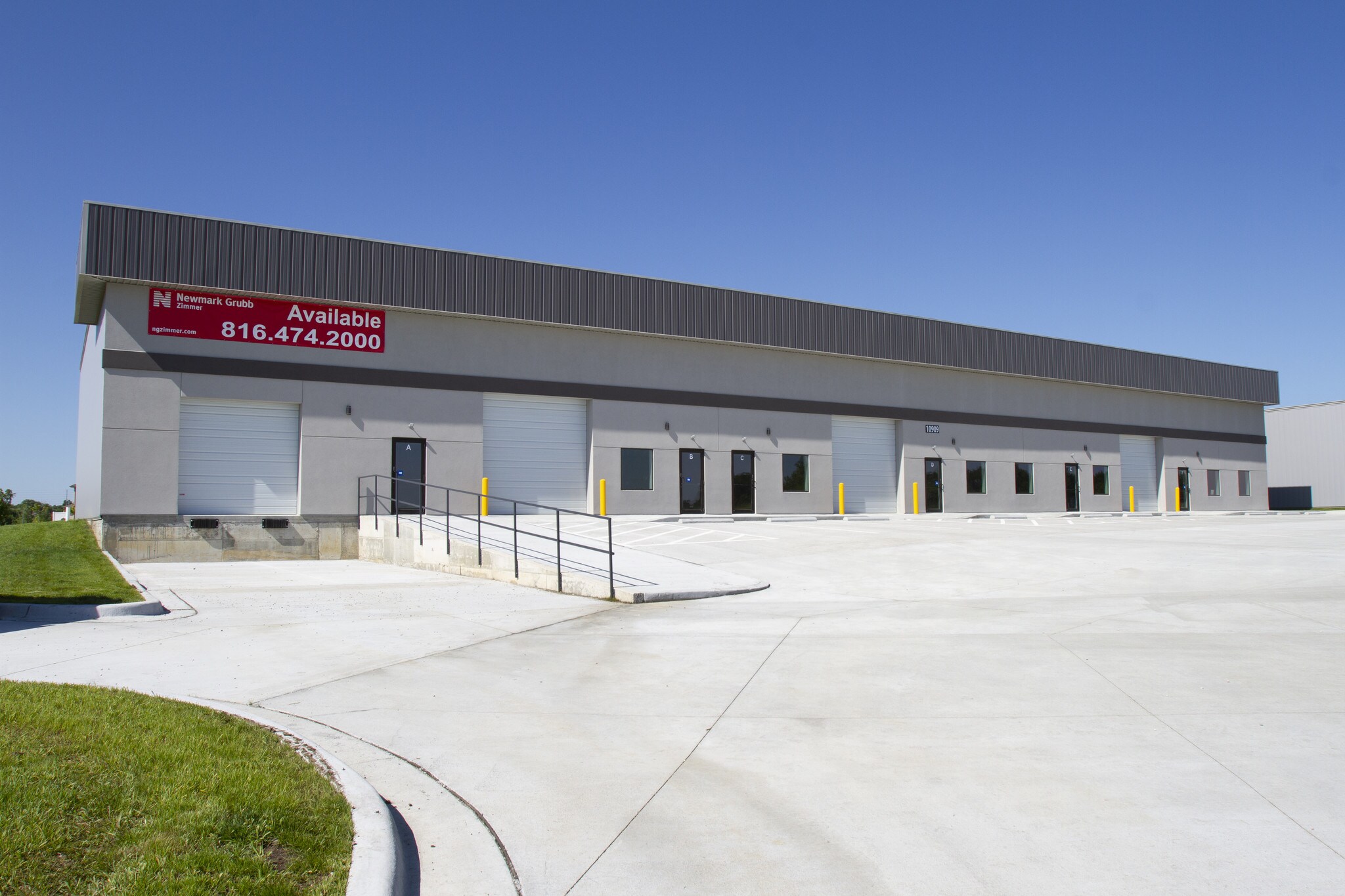 10909 Industrial Cir, Peculiar, MO for sale Primary Photo- Image 1 of 1