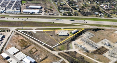 14656 N Interstate Highway 35, Elm Mott, TX for lease Building Photo- Image 2 of 8
