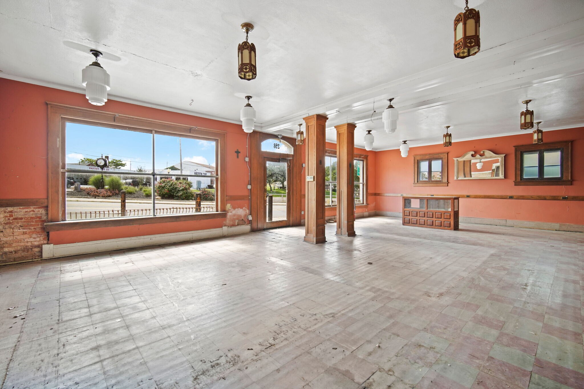 256 W Maumee St, Adrian, MI for sale Interior Photo- Image 1 of 1