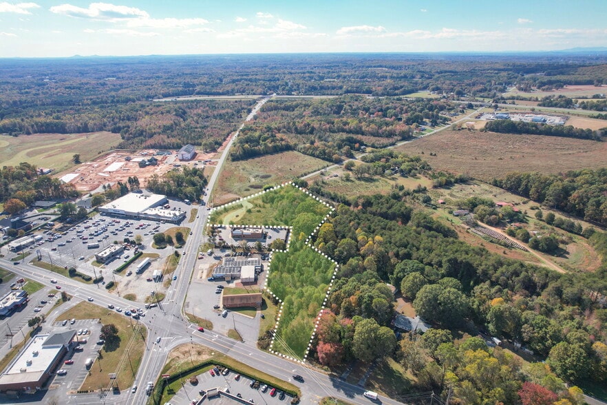 5612 E Highway 150, Maiden, NC for sale - Building Photo - Image 2 of 10