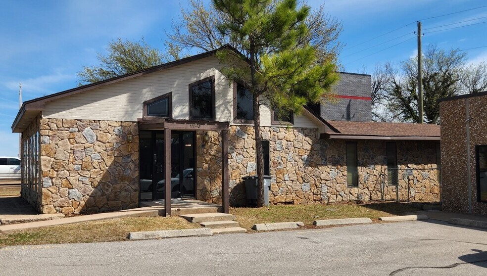 1150 NW Cache Rd, Lawton, OK for lease - Building Photo - Image 3 of 14