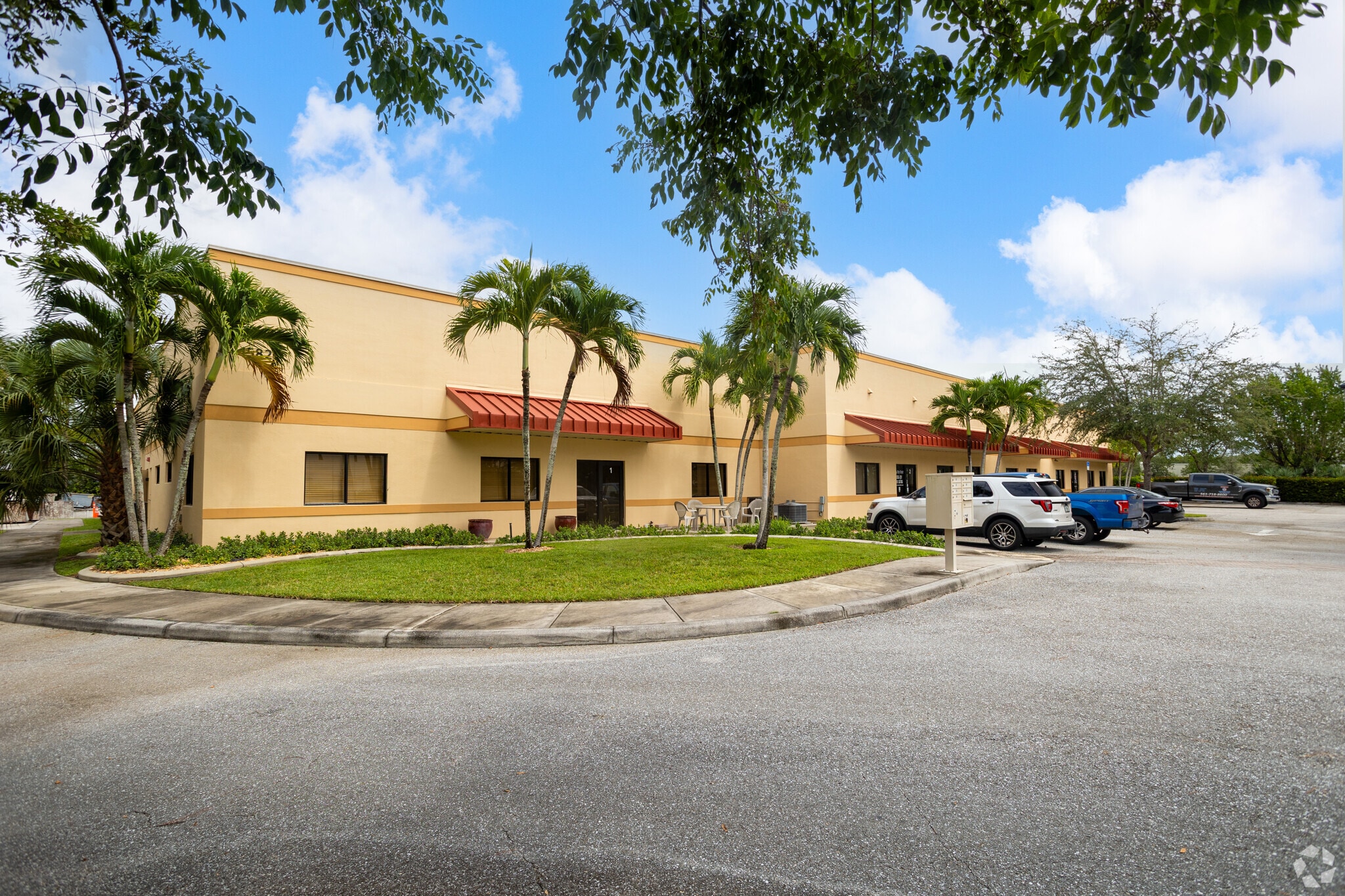 15821 Mercantile Ct, Jupiter, FL for lease Primary Photo- Image 1 of 5