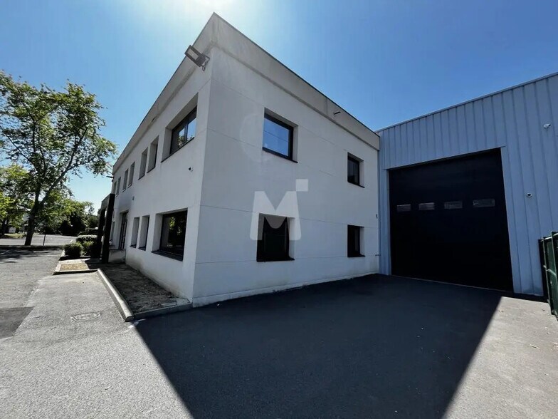 Flex in Lisses for lease - Building Photo - Image 3 of 15