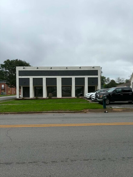 1002 4th Ave SE, Decatur, AL for lease - Building Photo - Image 1 of 7