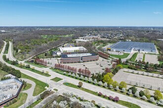 900 N Squirrel Rd, Auburn Hills, MI - AERIAL map view