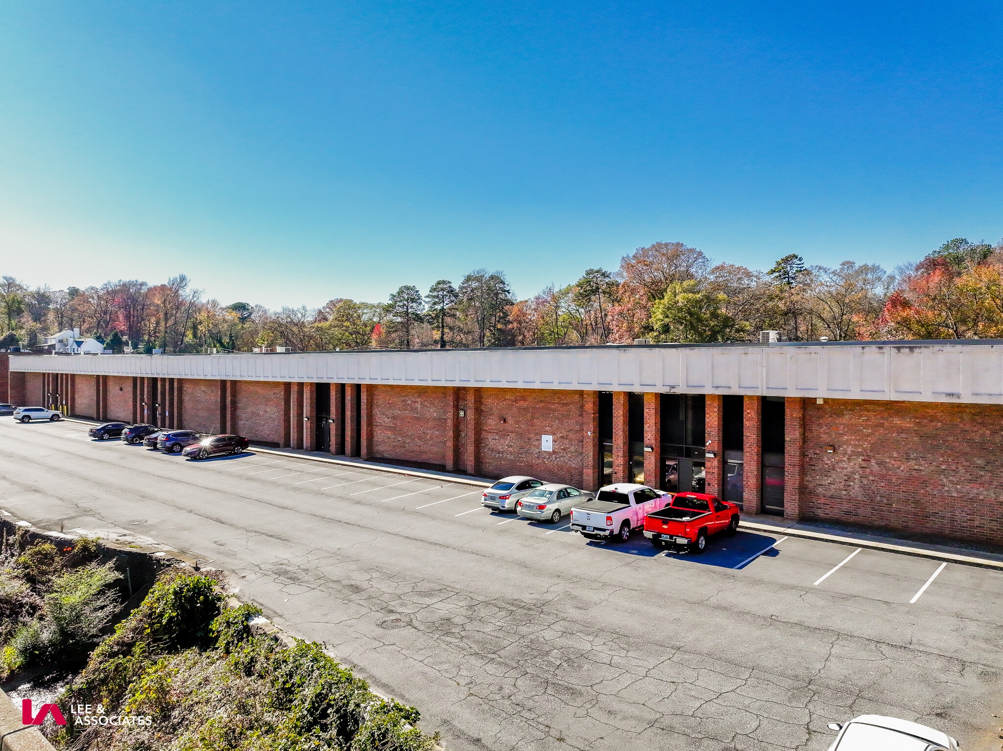 3041 Commerce Way, Atlanta, GA for lease Building Photo- Image 1 of 9